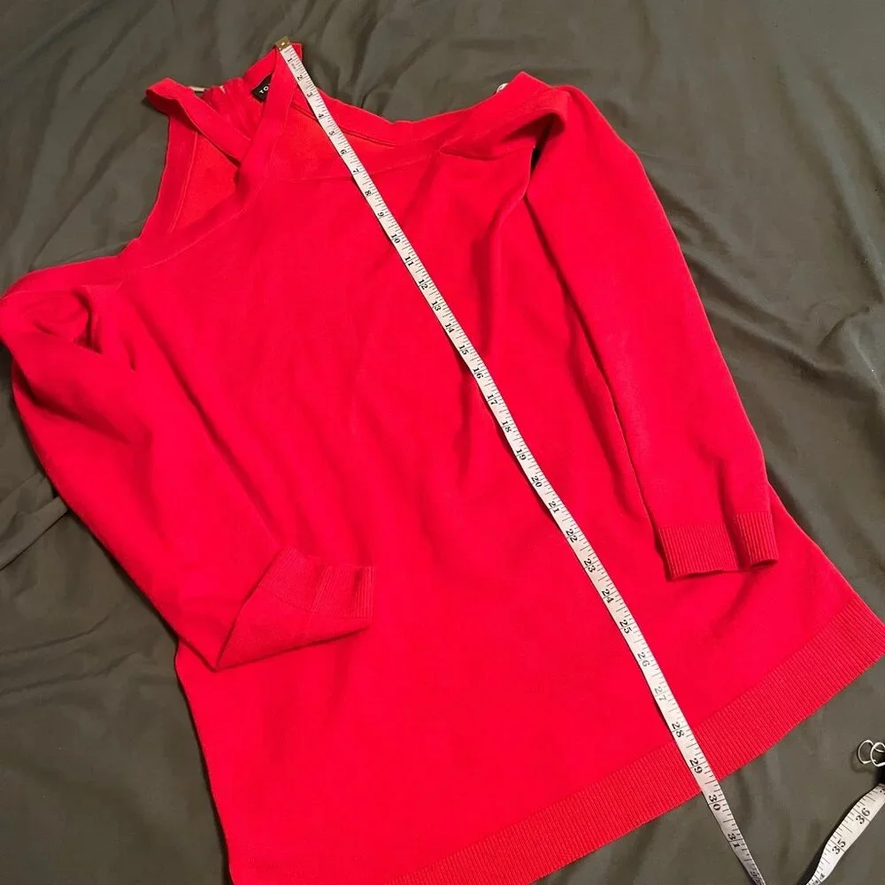 Torrid Size 1 Reddish Orange Pullover Cross Neck Cold Shoulder Sweater - Picture 7 of 8